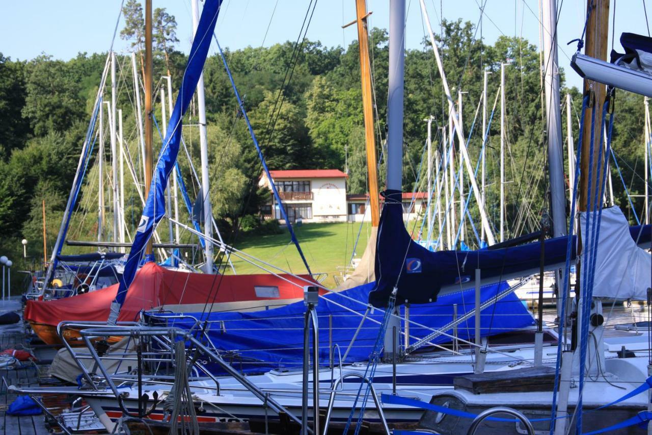 Hotel Yacht Club Barrandov Kožlí u Orlíka Exterior foto